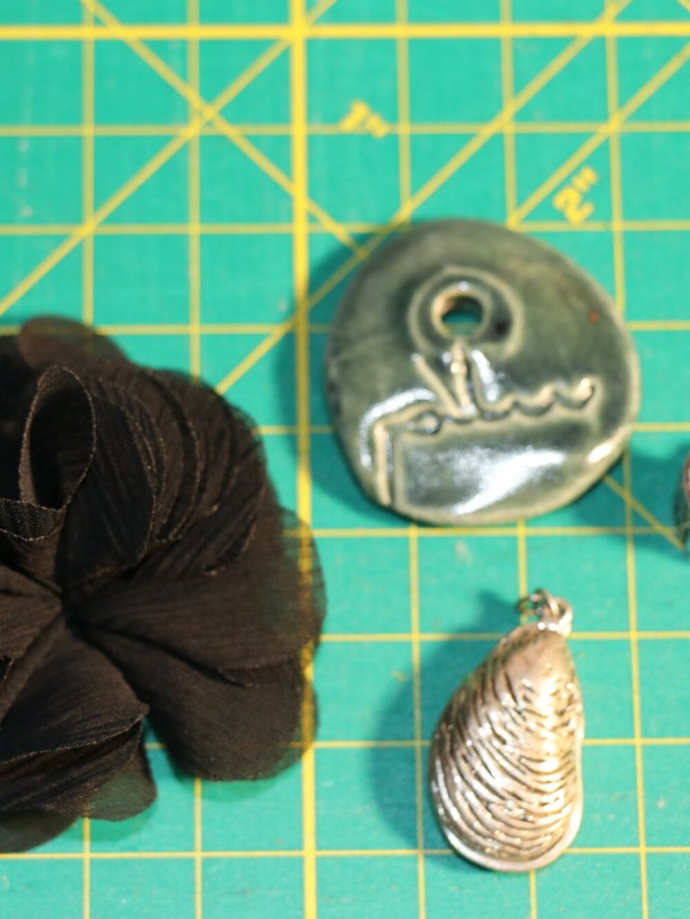 40+ Pendants, Charms, and Finales from Vintage to Modern Day Jewelry - Picture 5 of 11